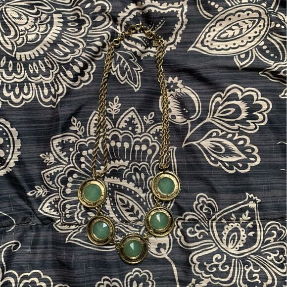 Vintage Banana Republic Gold Chunky Necklace - Picture 3 of 5
